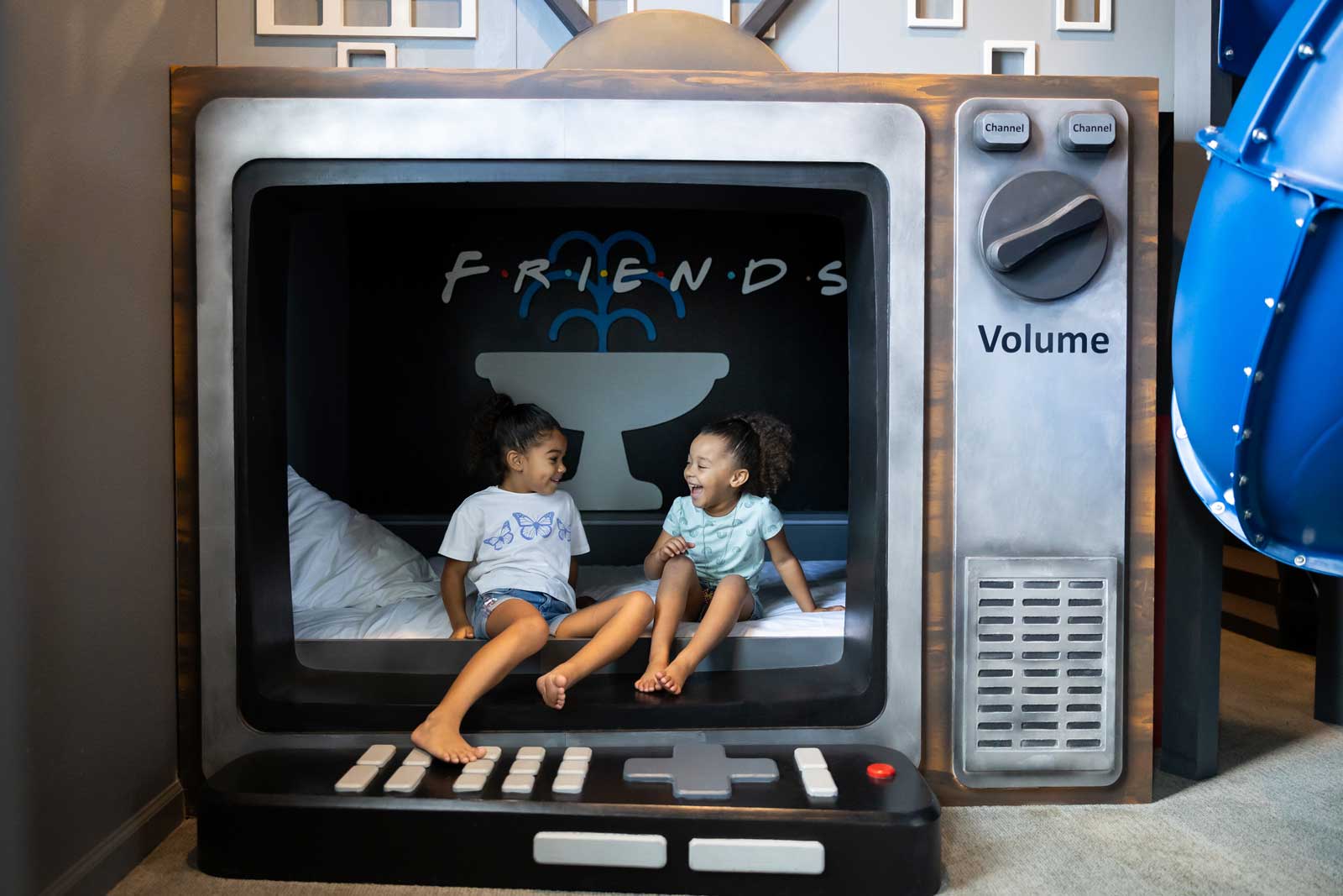 friends sitcom themed bedroom