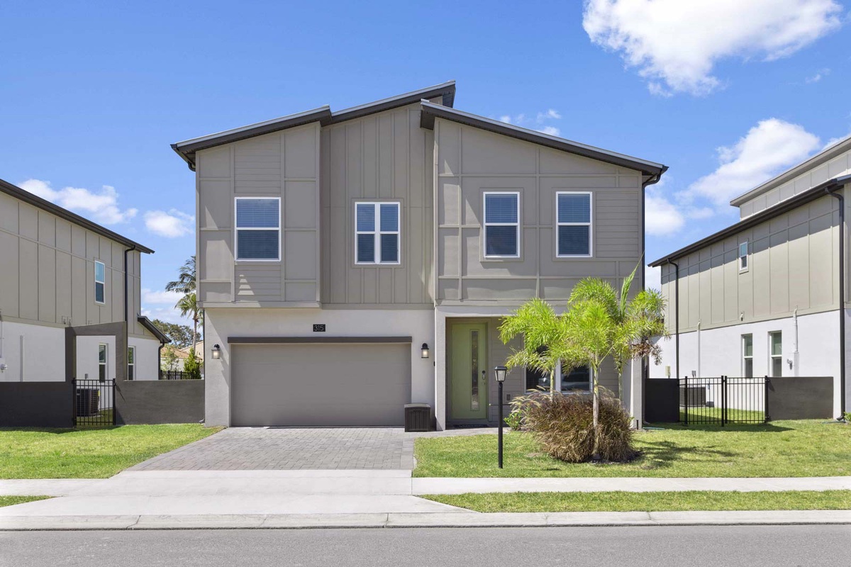 front exterior view of a 5 bedroom home