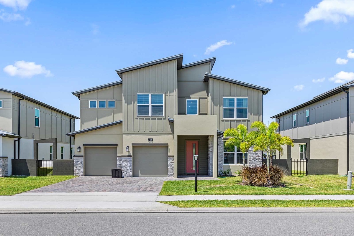 front exterior view of a 6 bedroom home
