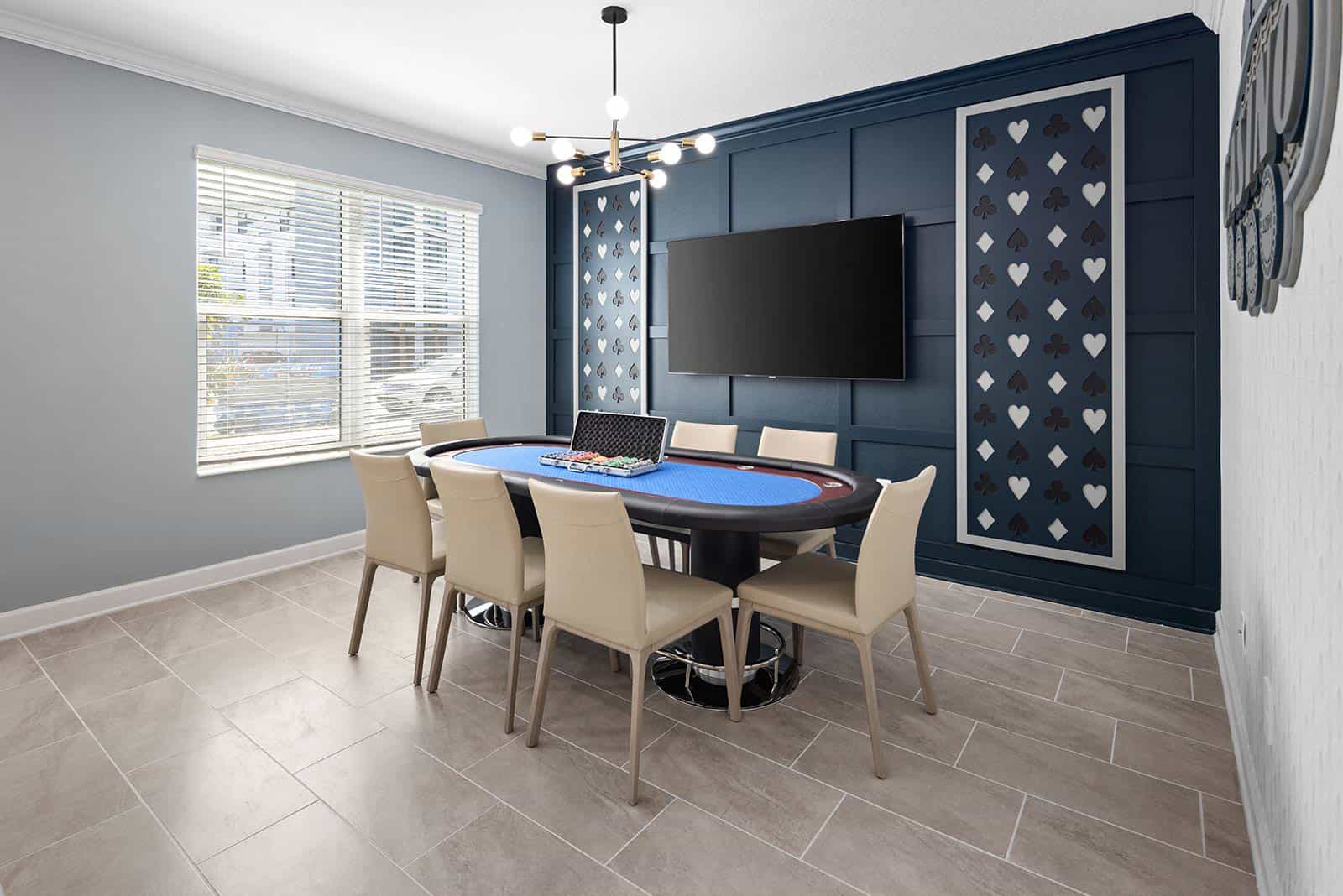 casino room with poker table for 8