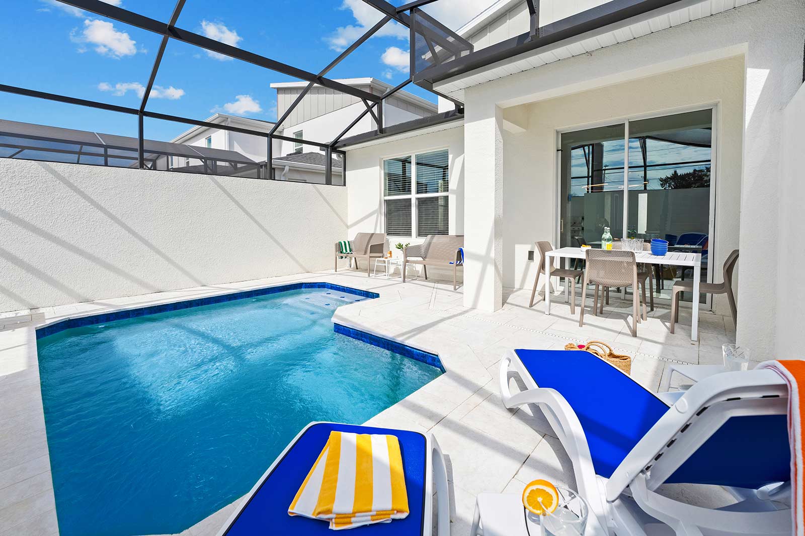 pool with sun loungers