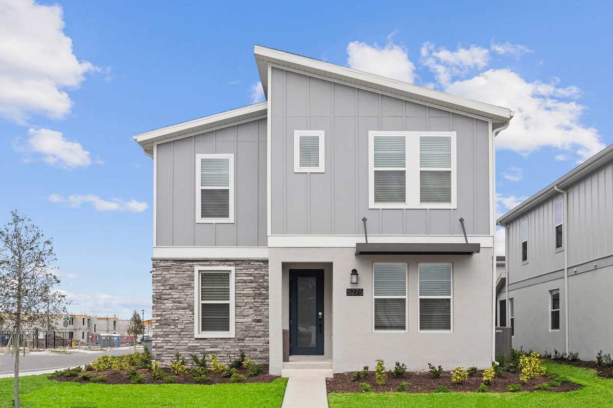 exterior of 7 bedroom estate