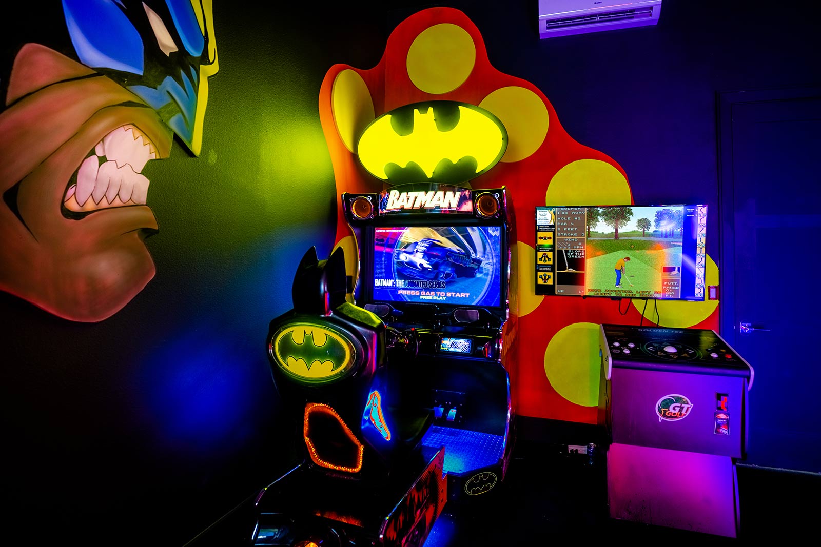 arcade with racing game