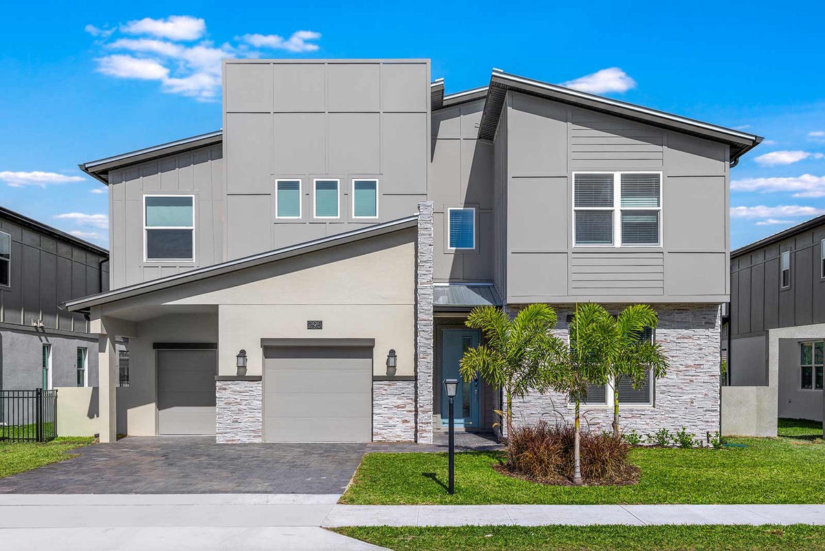 front exterior view of a 8 bedroom home