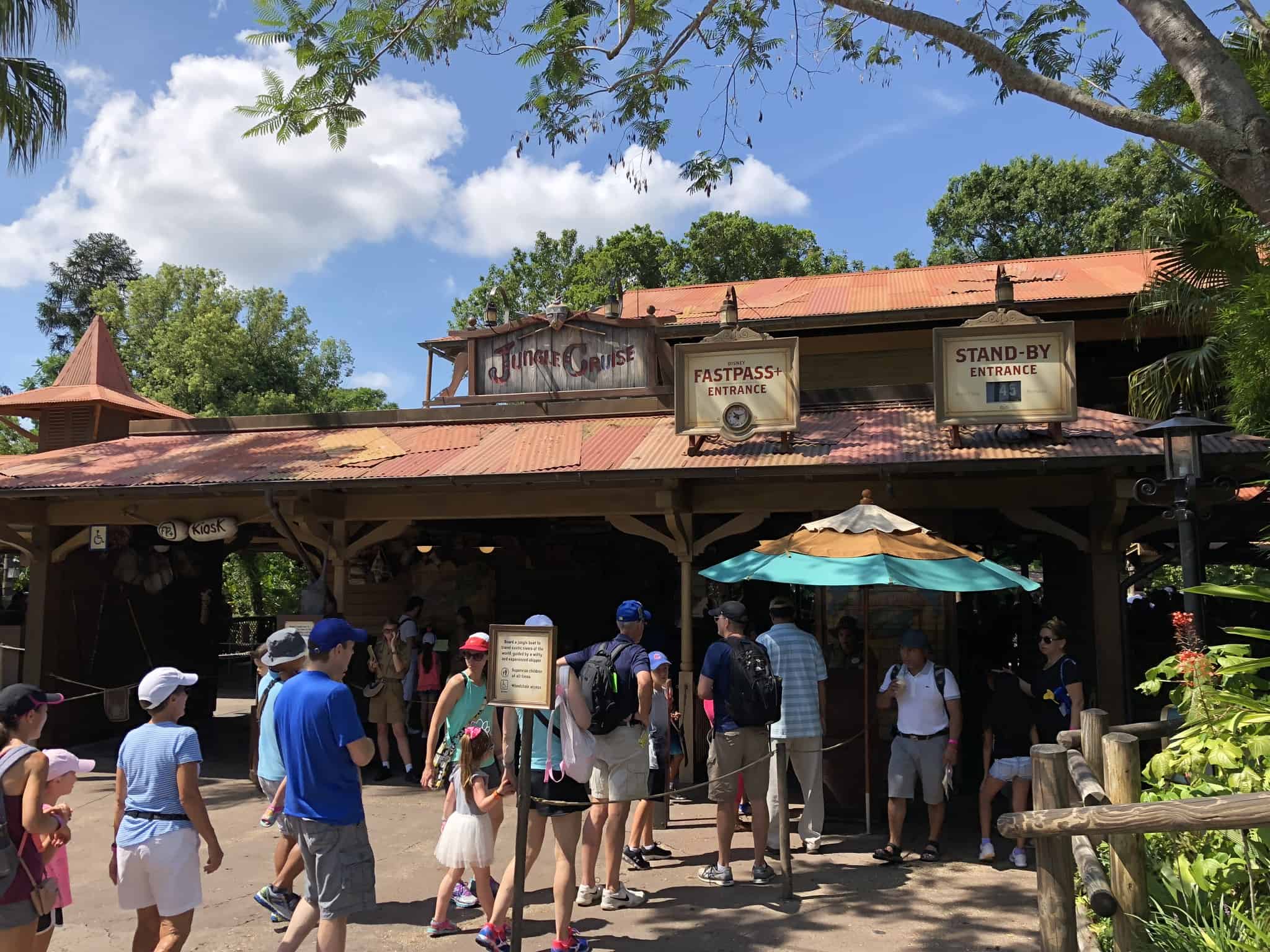 Jungle-Cruise-Queue
